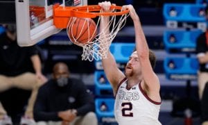 Gonzaga forward Drew Timme (2) dunks against Creighton