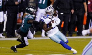 Dallas Cowboys' CeeDee Lamb (88) tries to get past Philadelphia Eagles' Nickell Robey-Coleman