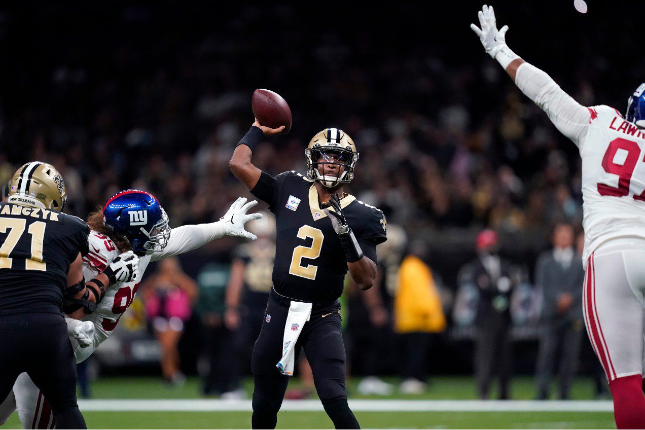 New Orleans Saints quarterback Jameis Winston (2) passes in the first half of an NFL football game