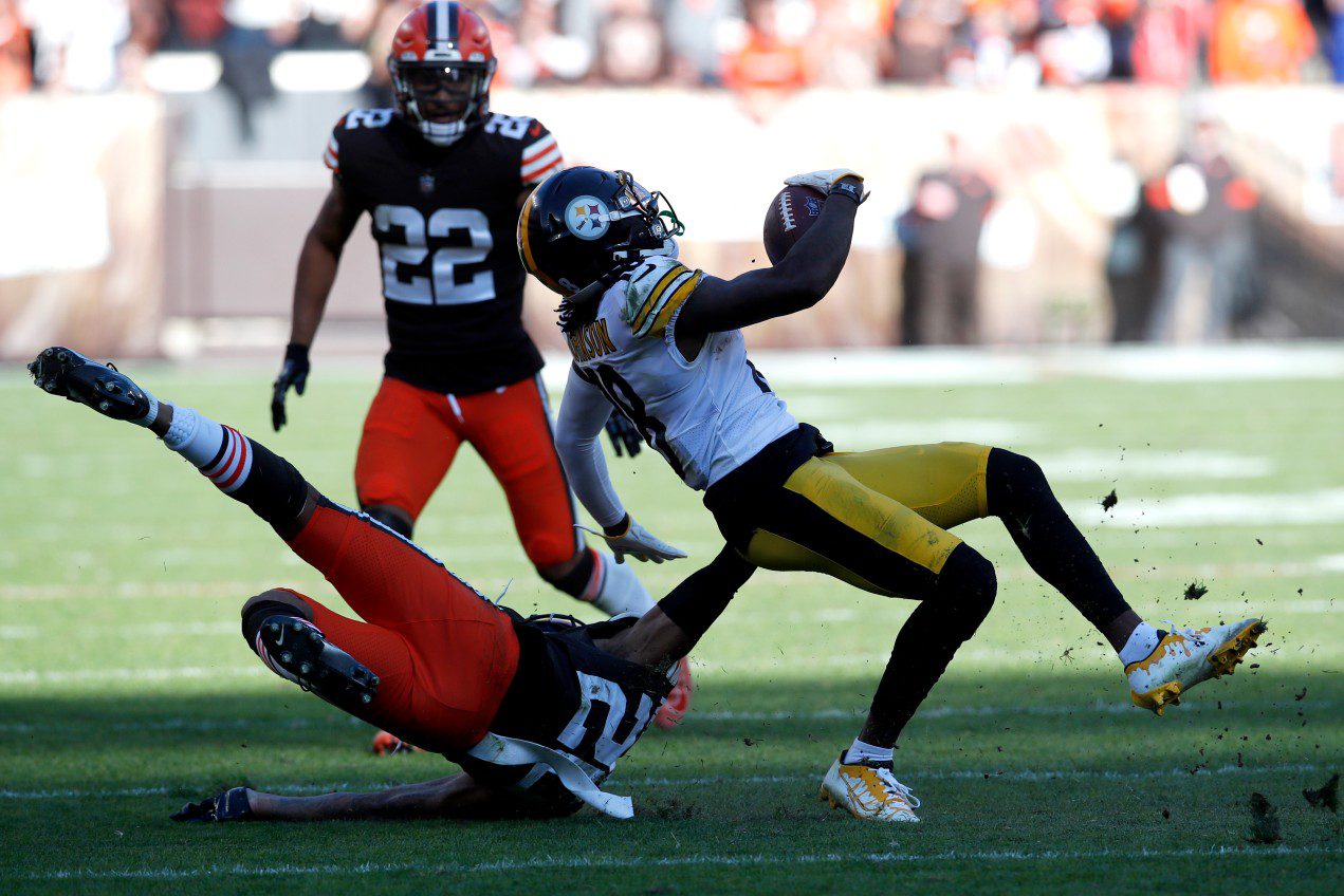 Pittsburgh Steelers wide receiver Diontae Johnson (18)
